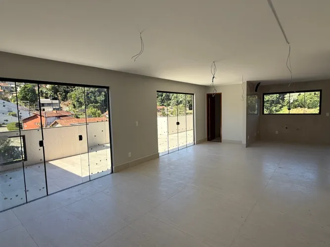 Cobertura linear nova com 3 suítes, varandão e 2 vagas para locação no Sans Souci/Braunes,