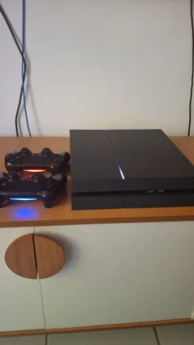 PS4 + Spider Man Fisico + 2 Controles + Cabos