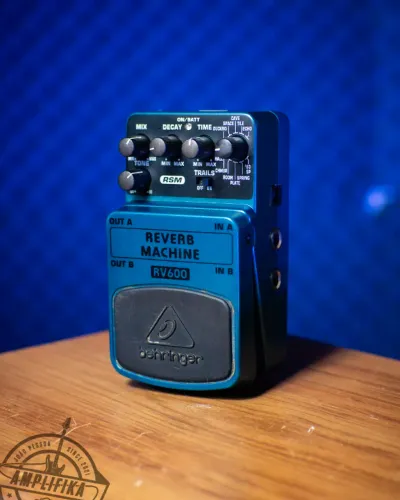 Pedal de Efeito Behringer Reverb Machine RV600