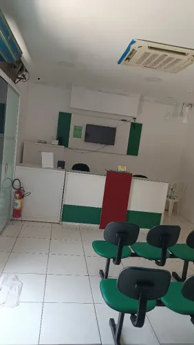 Clínica à venda ( ou cadeira odontológica com o compressor) valores a combinar