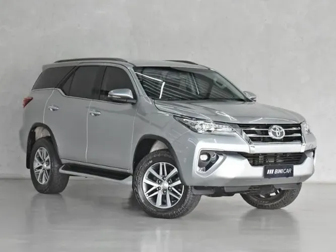 Toyota Hilux SW4 SRX 4X4 2.8 TDI 16V Dies. Aut. 2020