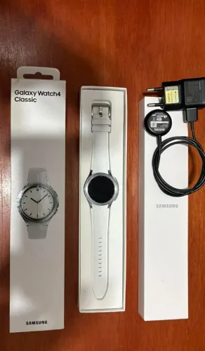 Smartwatch Samsung Galaxy watch 4 classic (NA CAIXA)