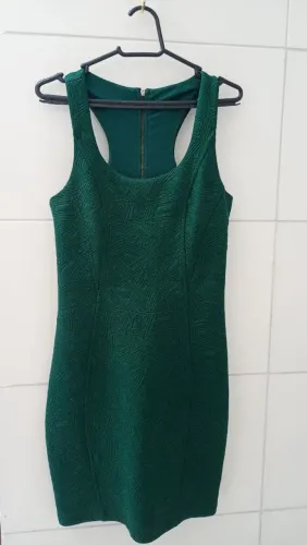 Vestido Verde Com Zíper nas Costas