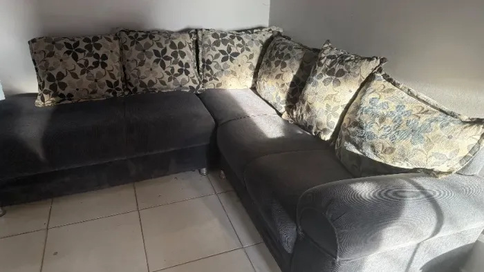 Sofá para o canto da sala 