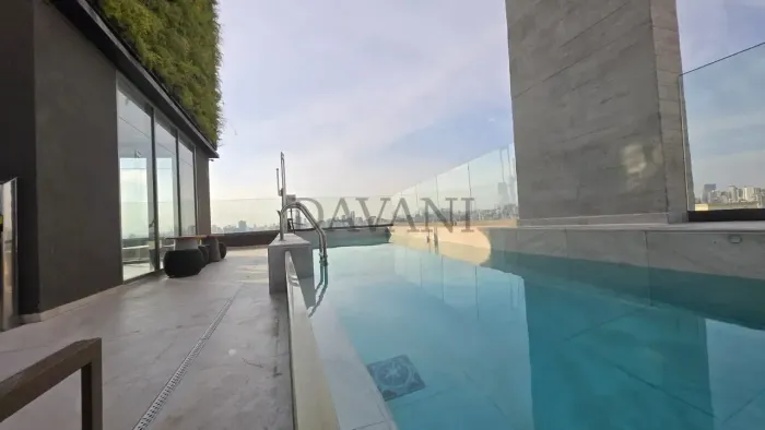 Itaim Bibi Nobre 185m², Living ampliado, terraço com vista, 2 suítes, closet, lavabo, 3 va
