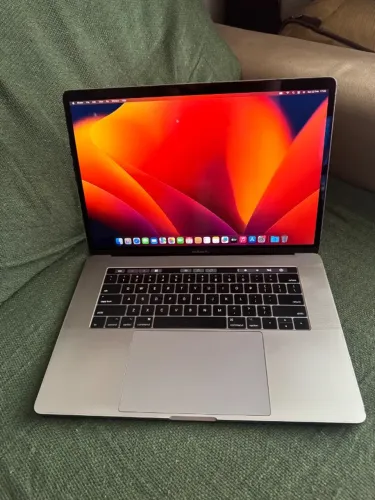 macbook pro 2017 15