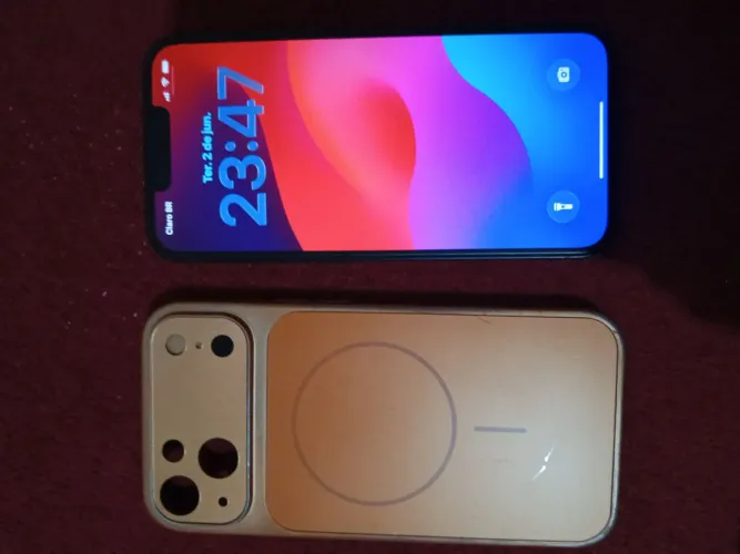 iPhone 13