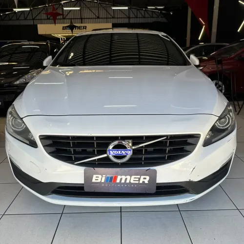 Volvo S60 T-5 Momentum 2.0 245cv 4P 2016