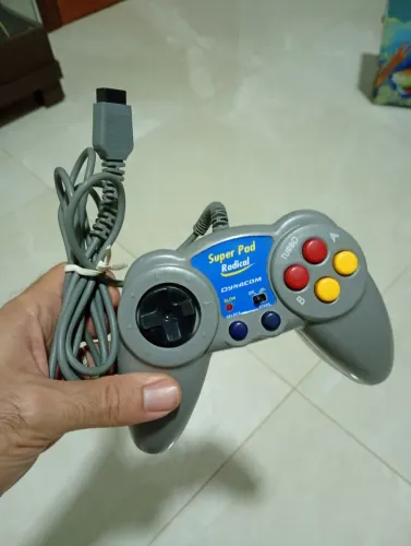 Controle Super Pad Radical Dynacom NES/Nintendinho/Famicom (NO ESTADO! LEIA O ANÚNCIO)