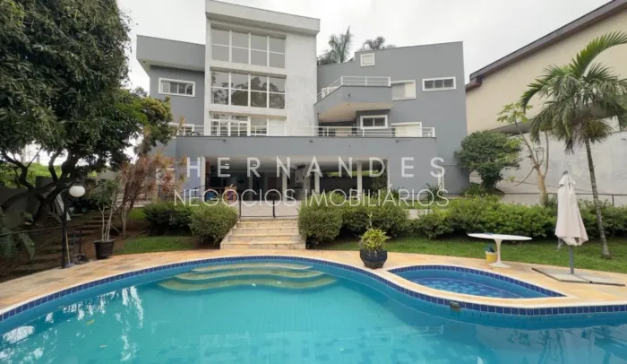 Casa em Condomínio de Luxo com 5 Suítes e 920m² em Tamboré, Barueri-SP: Venda ou Locação!