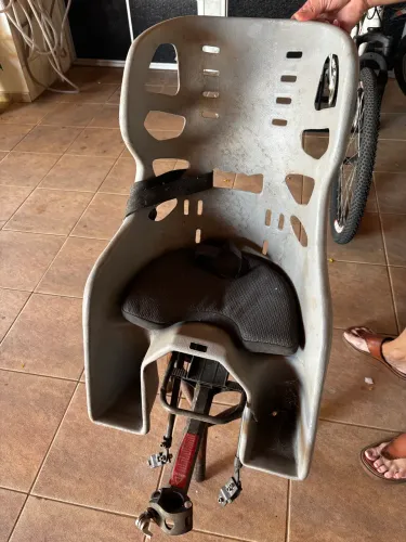 Cadeirinha infantil para bicicleta