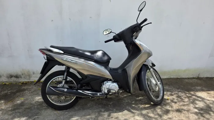 HONDA BIZ 110i 2023 - APENAS 6.418 KM - MUITO CONSERVADA