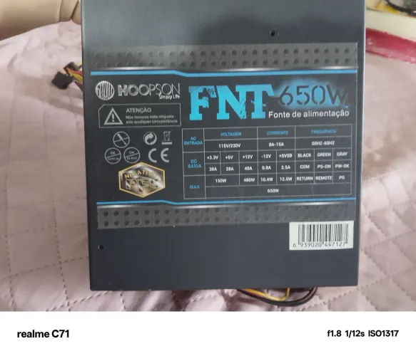 Vende-se essa fonte gamer 650w funcionando perfeitamente