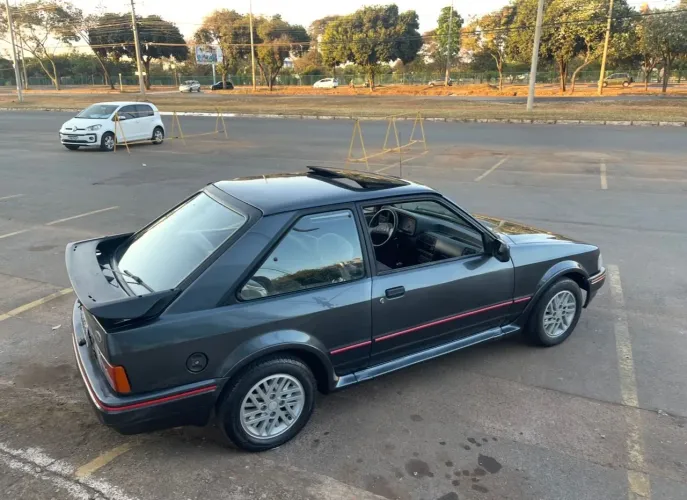 Ford Escort XR3 1.8 / 1.6 Beneton/form./laser 1991