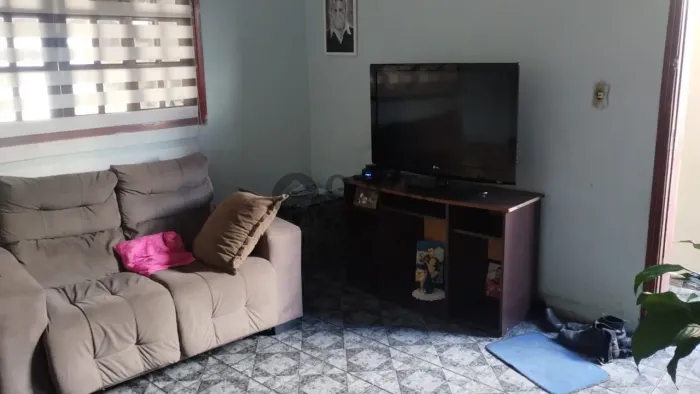 Casa à venda em Sorocaba-SP, Parque Esmeralda: 2 quartos, 1 sala, 2 banheiros, 2 vagas de
