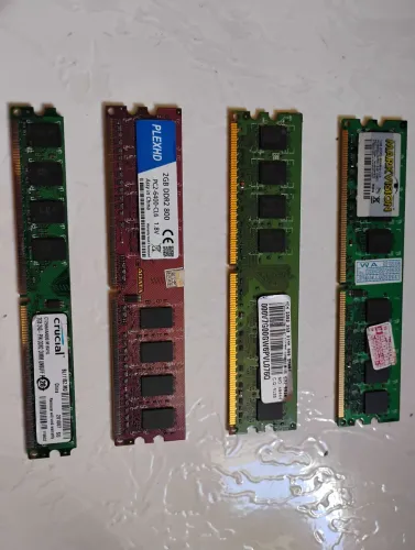 Kit memória Ram DDR2 3 pentes de 2-GB 1 pente de 1-GB