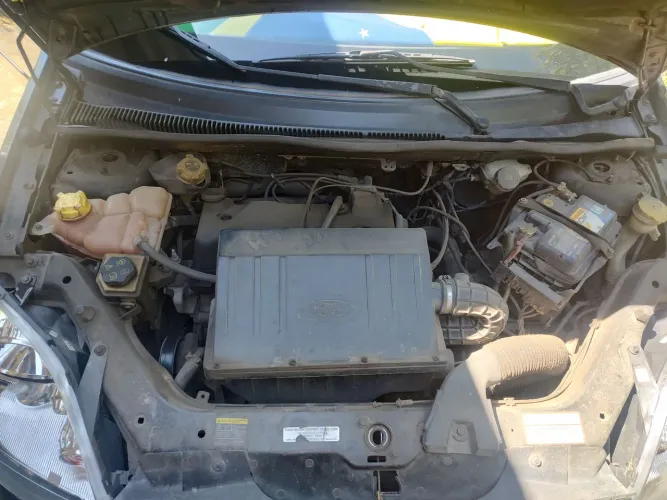 Ford Fiesta Sed. 1.6 8V Flex 4P 2006