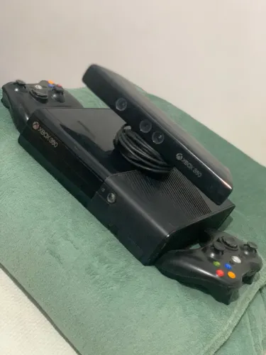 XBOX 360 SUPER SLIM