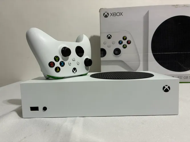 Xbox Series S 512GB + Controle + Jogos 