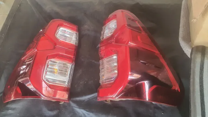 Par de lanterna led hilux 2022
