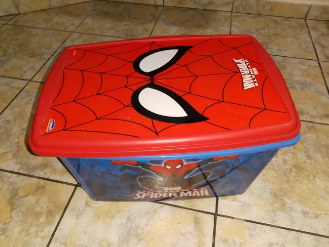 Caixa organizadora + brinquedos para doação 