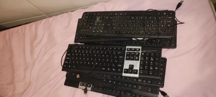 Lote de 8 teclados