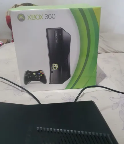 Xbox 360 Slim + 314 Jogos + Kit Pilhas Recarregáveis