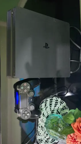 PlayStation 4 Slim 1TB + 12 Jogos Originais - Muito Conservado - R$ 1.900