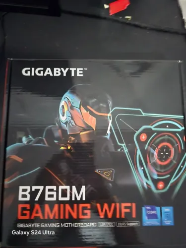 Placa mãe B760m Wi-FI Gigabyte DDR5