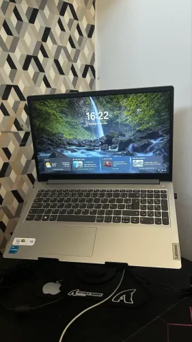 NOTEBOOK LENOVO PRATA ( SEMI NOVO )