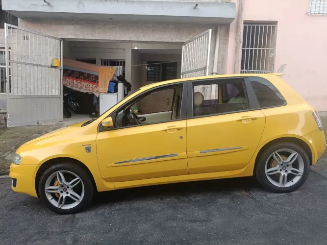 Fiat Stilo Dualogic 1.8 Sporting Flex 8V 5P 2008