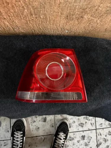 Farol polo sedan lado esquerdo 2007 a 2014