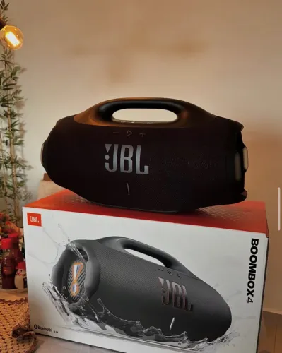 JBL bombox 4