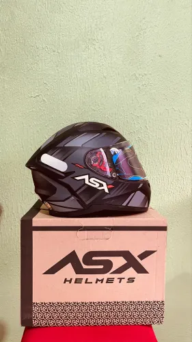 Capacete novo, nunca usando