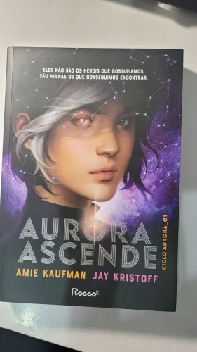 Aurora Ascende (nunca lido)