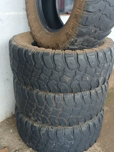 Vendo Pneus PRINX 35 x 12.50R18LT