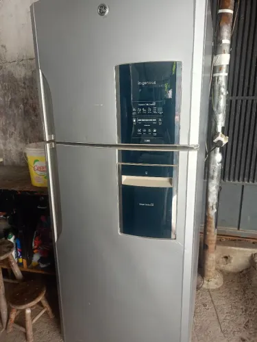 Geladeira GE Inox painel digital