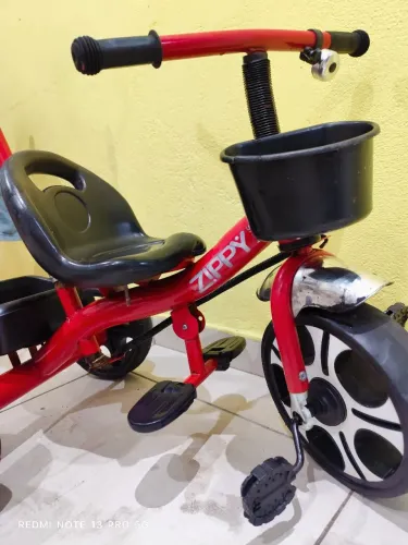 Triciclo infantil