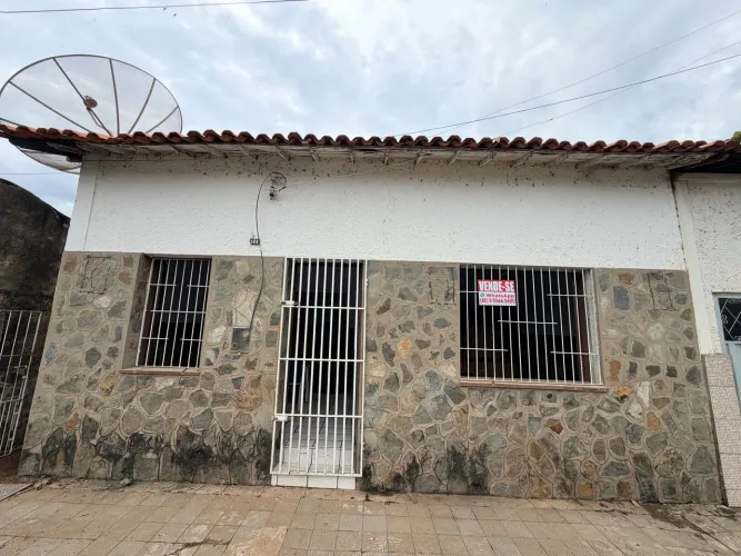 CASA À VENDA