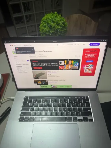MacBook Pro 16