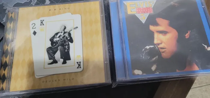 CDs Elvis Presley e BB King