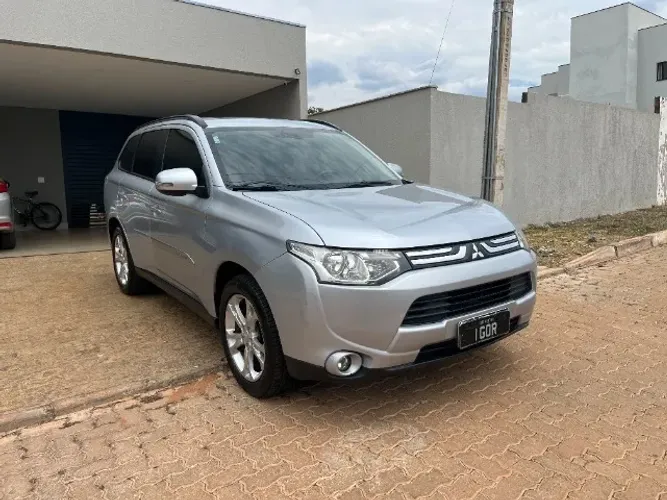 Mitsubishi Outlander 2.0 16V 160cv Aut. 2014