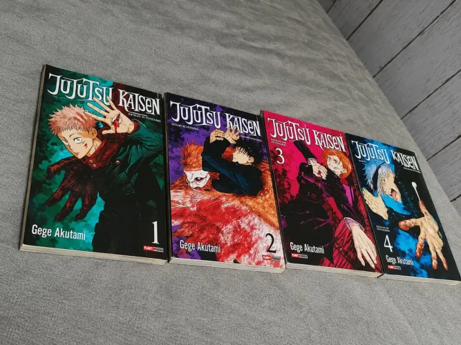 Jujutsu Kaisen Volumes 1 ao 4