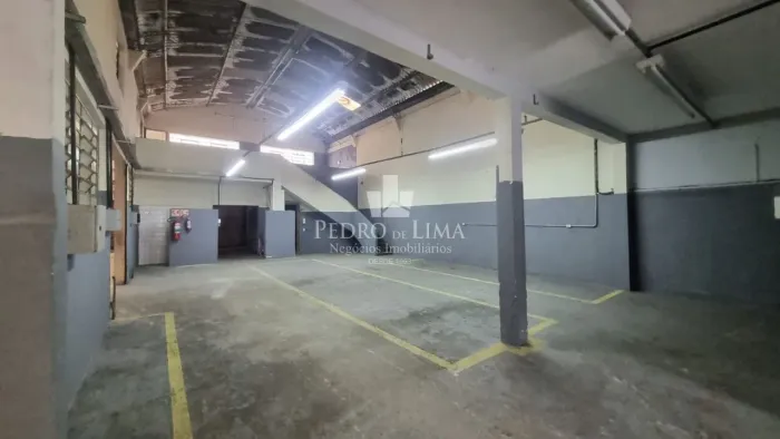 Galpão comercial para locação com estrutura de fábrica e 2 residências na Vila Matilde