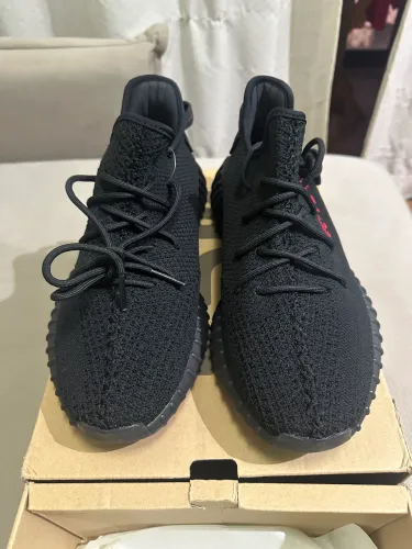 Yeezy 350 V2 Bred
