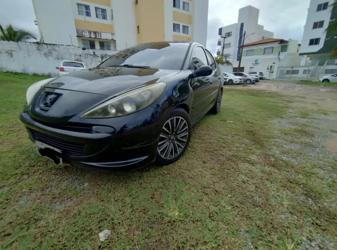 Peugeot 207 Sedan Passion XR 1.4 Flex 8V 4P 2011