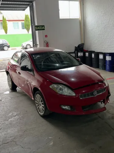 Sucata disponível para venda de peças