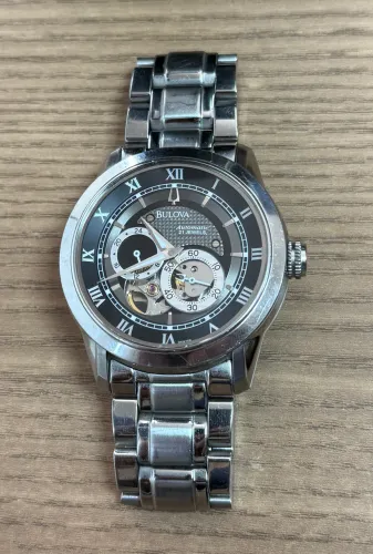 Bulova 96A119 - Automático - Usado
