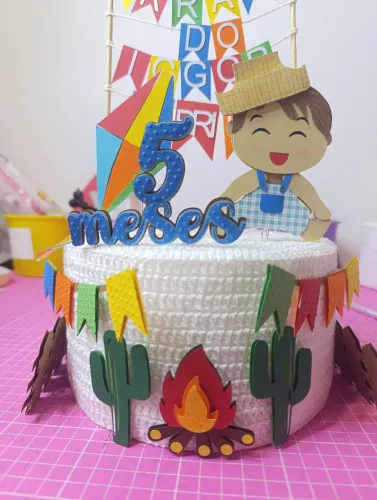 Topos de bolos juninos e personalizados