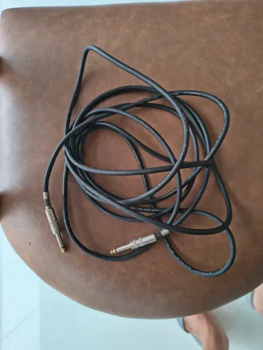 Cabo para Guitarra e Violão Eletrico - Stage Cable - Santo Ângelo - 4,5m - Ótimo Estado! 